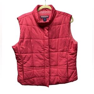 Vineyard Vines quilted zip and snap up vest. Hot Pink size XL FLASH SALE!